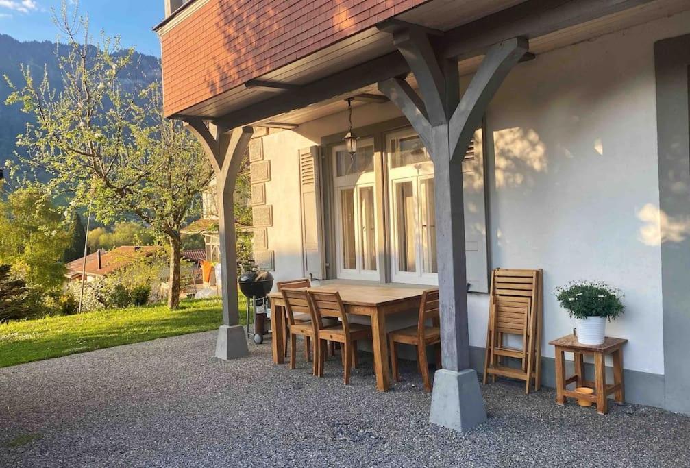 Chalet Mignon - Your Vacation Oasis At Lake Brienz Bönigen Exteriér fotografie